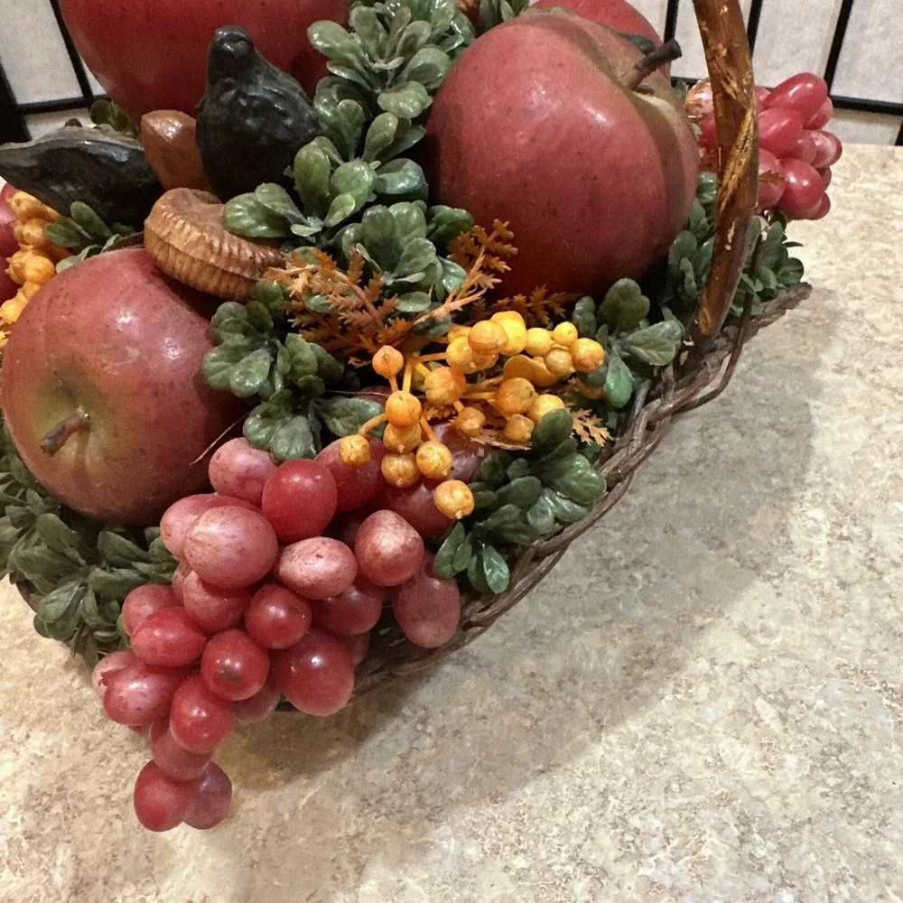 Plastic‎ Faux Fruit Table Basket Decoration Grapes Apples MCM Vintage Artificial